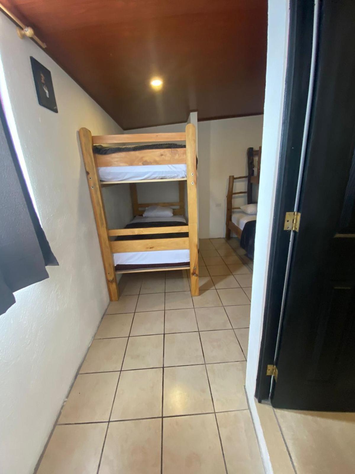 Hostal 17-52 Гватемала Экстерьер фото